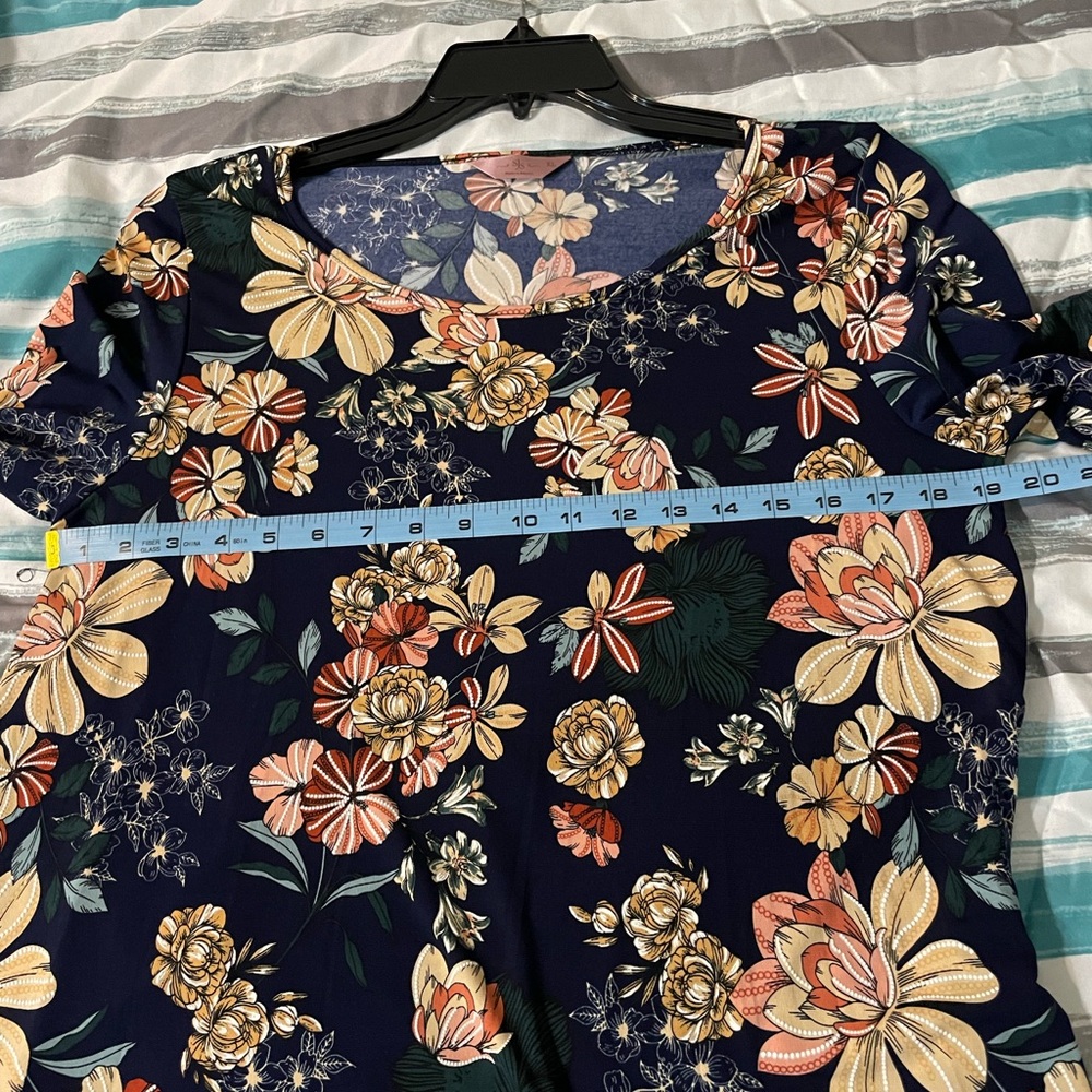 Tunic top - Picture 2 of 7